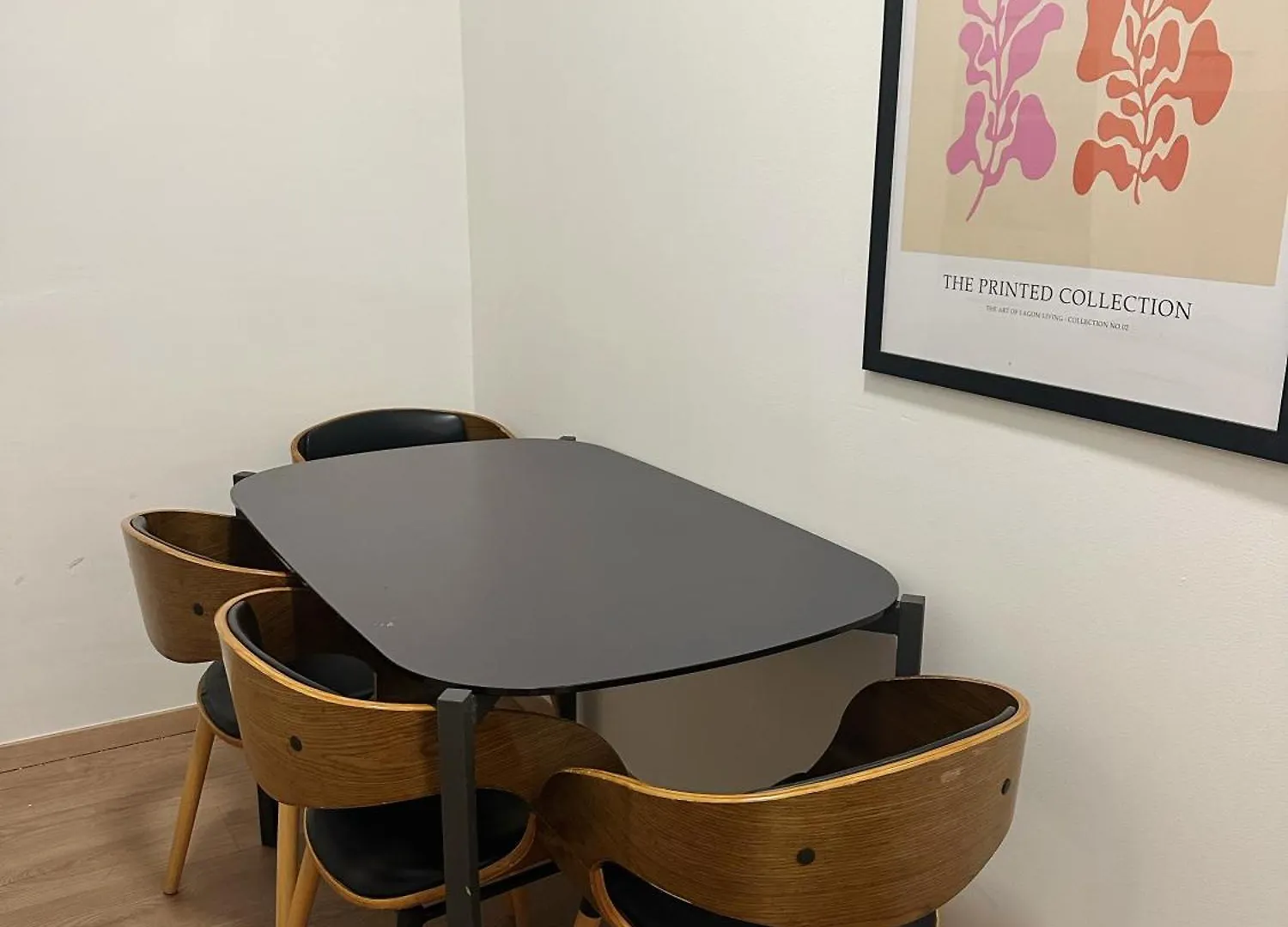 2Schlafenzimmer 5Betten Montuerwhonung Düsseldorf Apartment